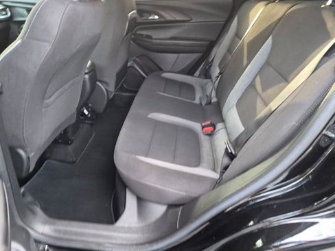 Used 2023 Chevrolet TrailBlazer LT FWD image 17