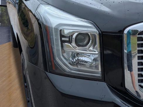 Used 2020 GMC Yukon Denali w/ Open Road Package image 4