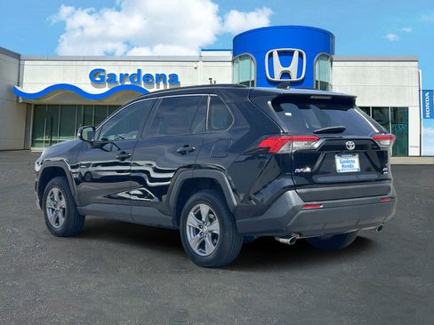 Used 2024 Toyota RAV4 XLE w/ Weather Package AWD/4WD image 4