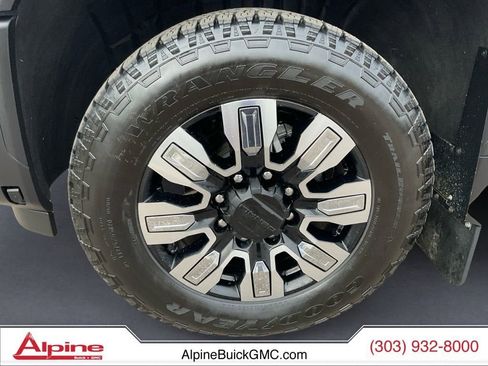 Used 2025 GMC Sierra 3500 Denali w/ Denali Reserve Package image 14