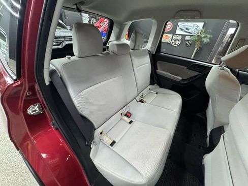 Used 2014 Subaru Forester 2.5i image 18