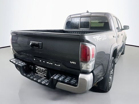 Used 2019 Toyota Tacoma TRD Sport AWD/4WD image 4