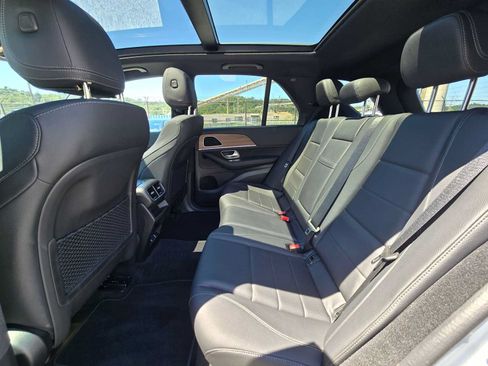 Used 2025 Mercedes-Benz GLE 450 4MATIC image 16