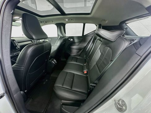 Used 2023 Volvo XC40 B5 Plus w/ Protection Package Premier AWD/4WD image 28