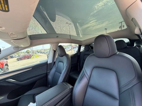 Used 2023 Tesla Model Y Long Range AWD/4WD image 13