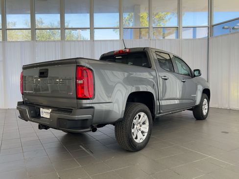 Used 2022 Chevrolet Colorado LT w/ Safety Package image 9