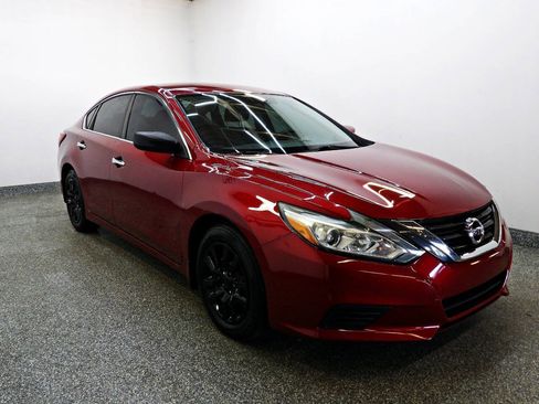 Used 2018 Nissan Altima 2.5 S w/ S Convenience Package FWD image 3