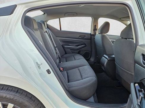 Used 2023 Nissan Altima 2.5 SV image 18