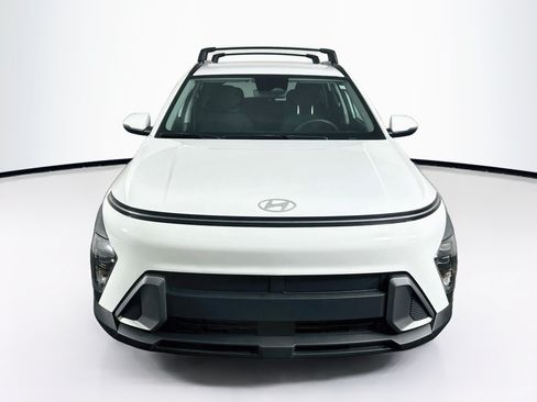 Used 2024 Hyundai Kona SEL FWD image 2