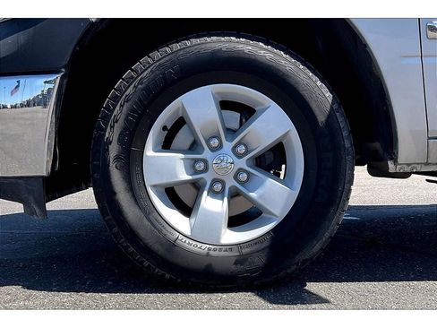Used 2016 RAM 1500 ST w/ SXT Appearance Group image 9