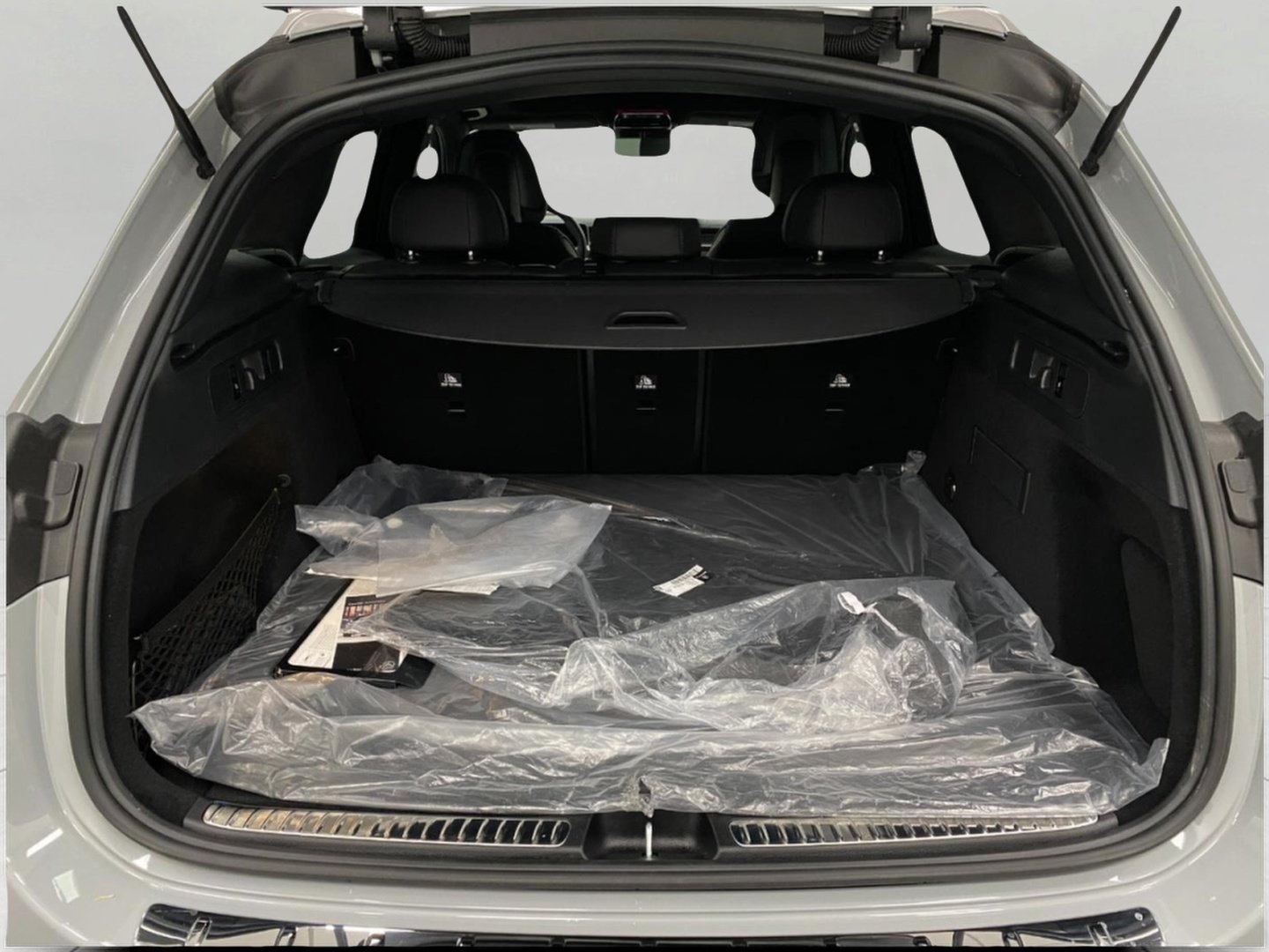 Used 2026 Mercedes-Benz GLC 300 4MATIC image 39