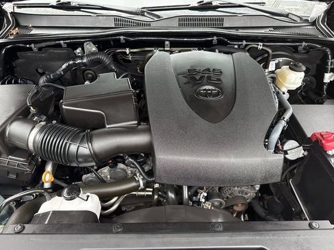 Used 2023 Toyota Tacoma SR AWD/4WD image 10