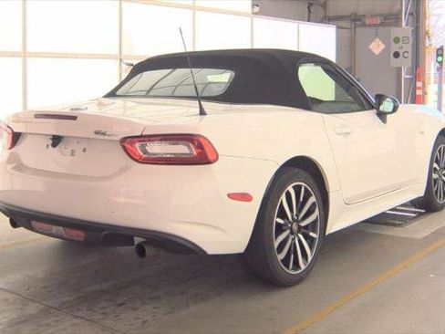 Used 2019 FIAT 124 Spider image 8