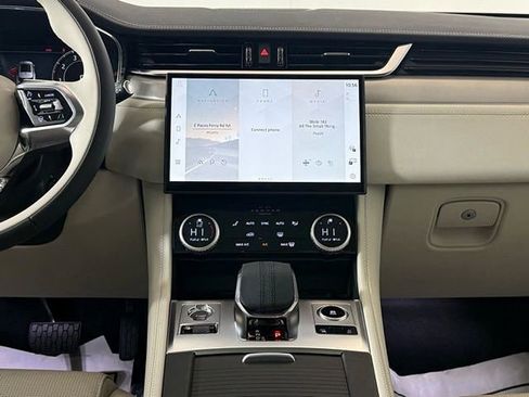 New 2026 Jaguar F-PACE R-Dynamic S image 23