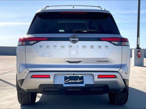 Used 2022 Nissan Pathfinder Platinum w/ Cargo Package image 4