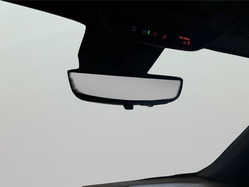 Used 2026 Chevrolet Equinox ACTIV w/ Safety and Technology Package FWD image 25
