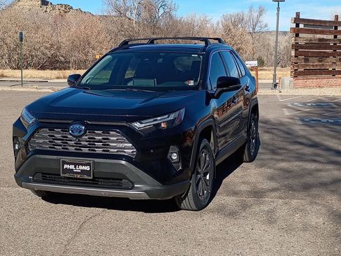 Used 2022 Toyota RAV4 Limited image 2