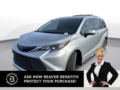 Certified 2025 Toyota Sienna Platinum image 1