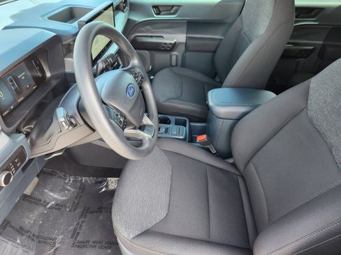 Used 2025 Ford Maverick XL image 9
