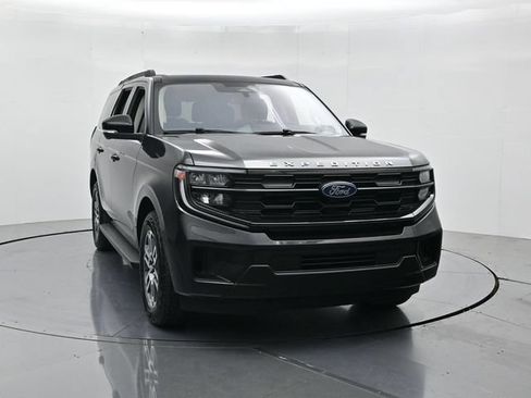 Certified 2025 Ford Expedition Active AWD/4WD image 4