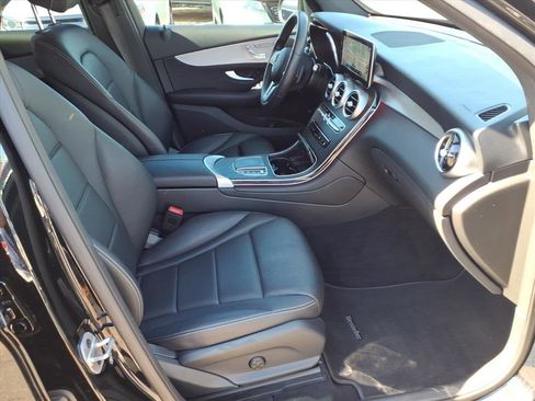 Used 2022 Mercedes-Benz GLC 300 image 11