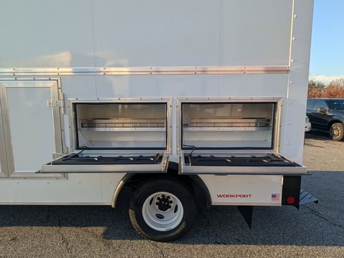 New 2026 Ford E-450 and Econoline 450 Super Duty w/ Power Equipment Group image 18