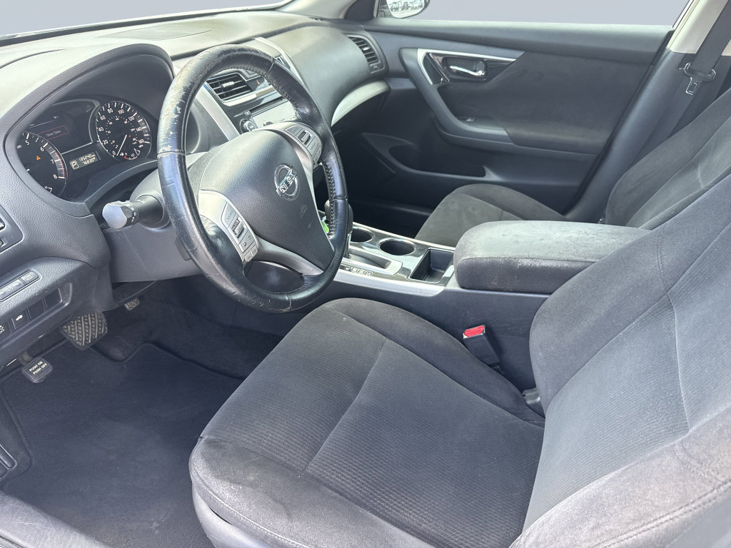 Used 2013 Nissan Altima 3.5 SV w/ Navigation Pkg FWD image 10