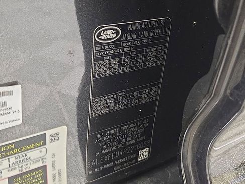 Used 2023 Land Rover Defender 130 X image 29