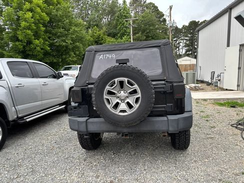Used 2015 Jeep Wrangler Rubicon w/ Trailer Tow Group AWD/4WD image 5