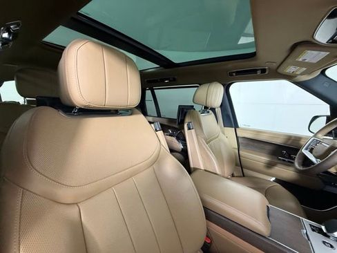 Used 2024 Land Rover Range Rover Long Wheelbase SE AWD/4WD image 33
