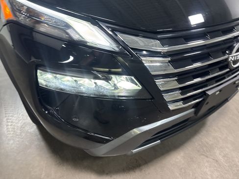 Used 2026 Nissan Rogue SL AWD/4WD image 42