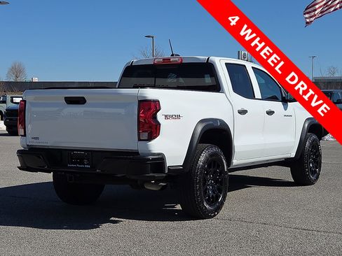 Used 2024 Chevrolet Colorado Trail Boss image 5