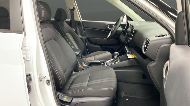 New 2026 Hyundai Venue SEL FWD image 25