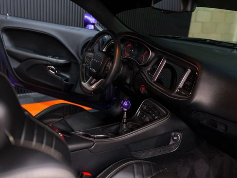 Used 2016 Dodge Challenger SRT Hellcat RWD image 35