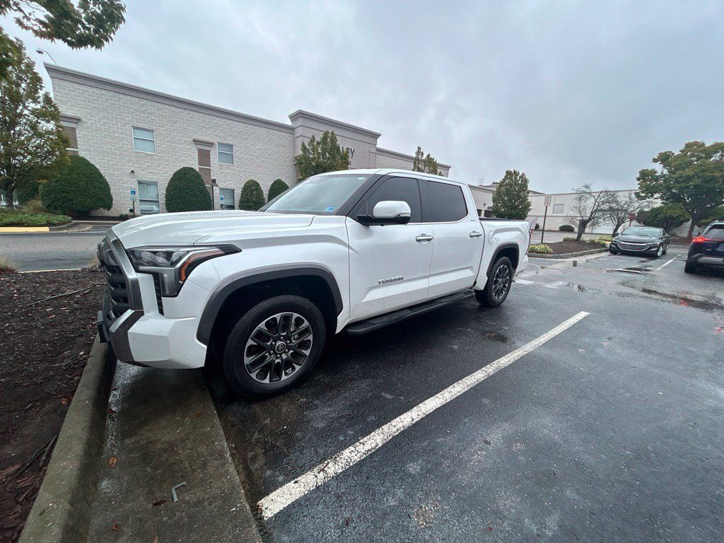 Used 2022 Toyota Tundra Limited AWD/4WD image 6