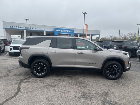 New 2026 Chevrolet Traverse Z71 w/ Enhanced Driving Package image 2