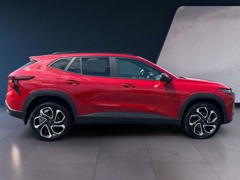 Used 2026 Chevrolet Trax RS FWD image 6