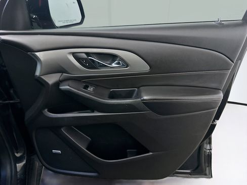 Used 2019 Chevrolet Traverse RS image 36