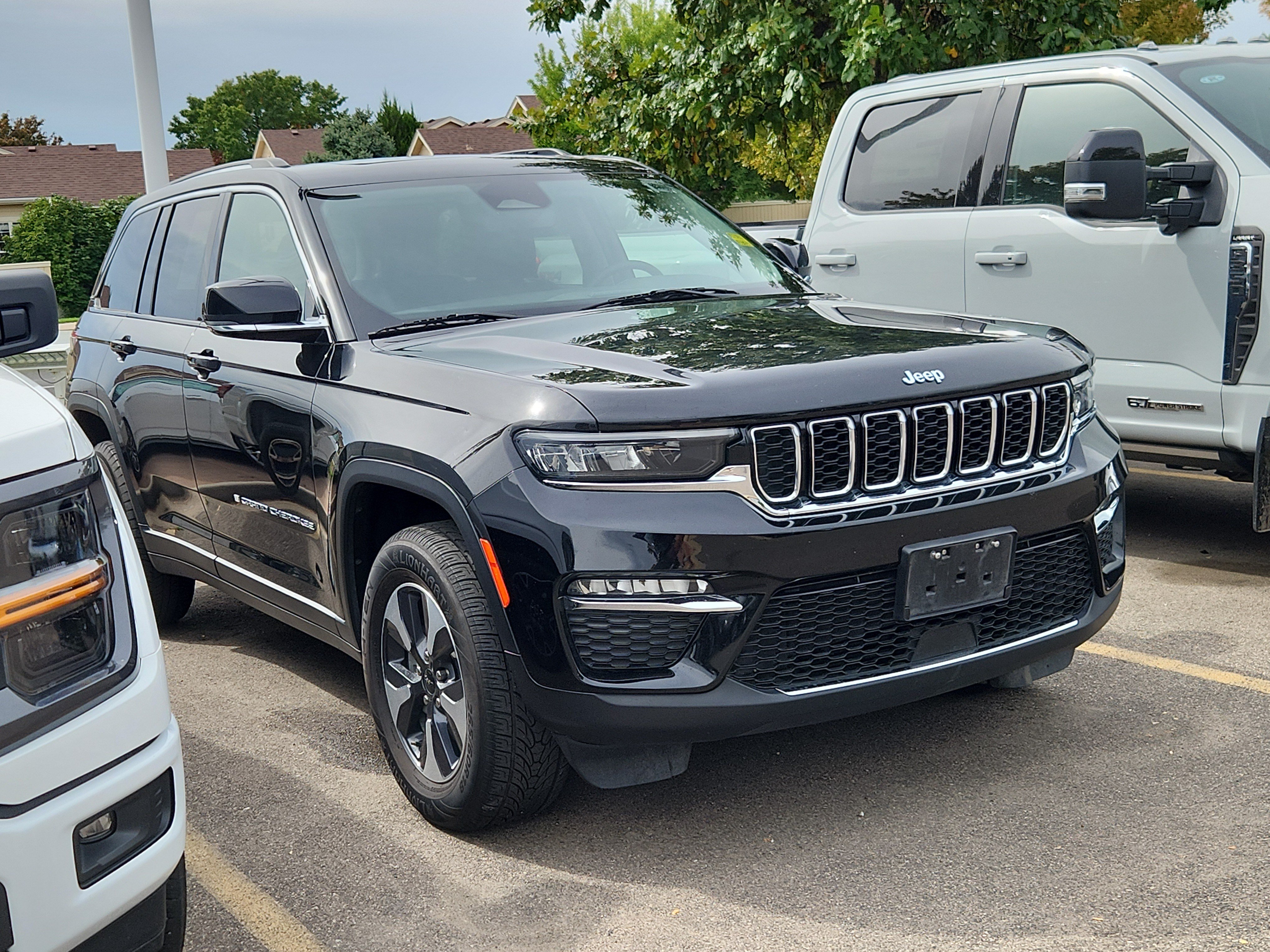 Used 2024 Jeep Grand Cherokee Limited 4xe AWD/4WD image 4