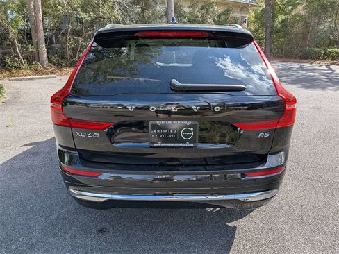 Certified 2023 Volvo XC60 B5 Ultimate w/ Climate Package image 5