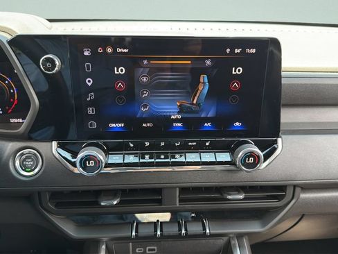 Used 2025 Chevrolet Colorado Trail Boss AWD/4WD image 24