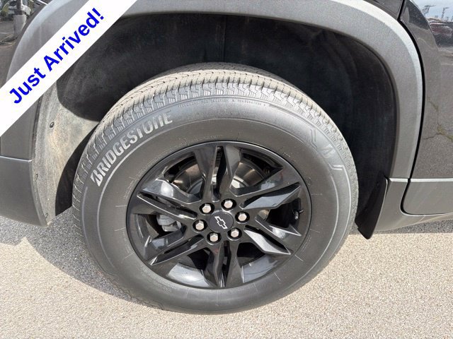 Used 2023 Chevrolet Traverse LS w/ Midnight/Sport Edition FWD image 61