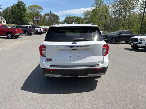 Used 2020 Ford Explorer XLT w/ Equipment Group 202A AWD/4WD image 3