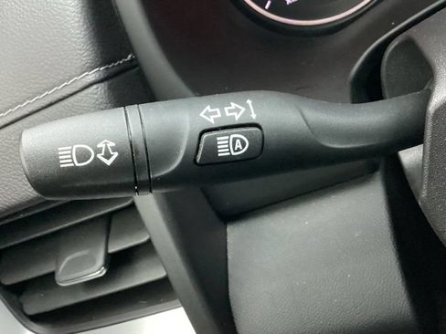 Used 2023 GMC Terrain SLE w/ Driver Convenience Package AWD/4WD image 33