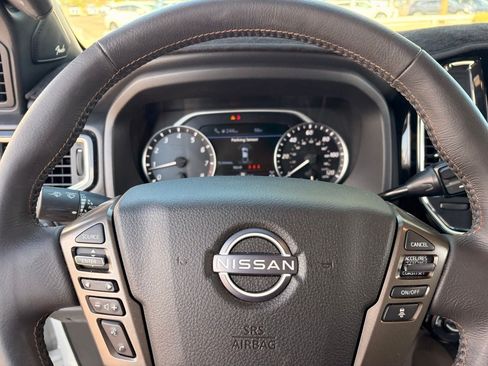 Certified 2023 Nissan Titan Platinum Reserve w/ Moonroof Package AWD/4WD image 30