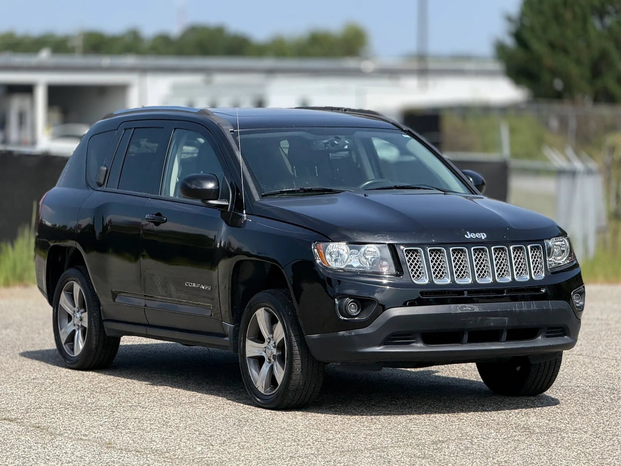 Used 2016 Jeep Compass High Altitude FWD image 1