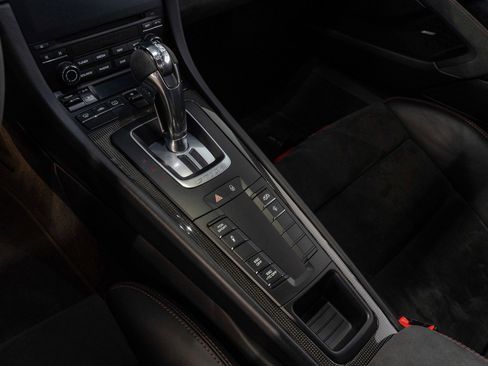 Used 2018 Porsche 911 GT2 RS RWD image 4