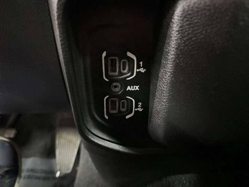 Used 2022 RAM 2500 Big Horn AWD/4WD image 36