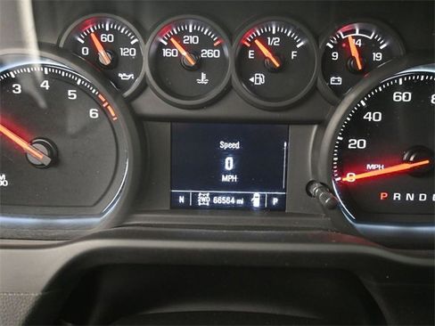 Used 2022 Chevrolet Silverado 1500 Custom image 21