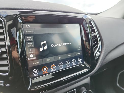 Used 2019 Jeep Compass Limited AWD/4WD image 19